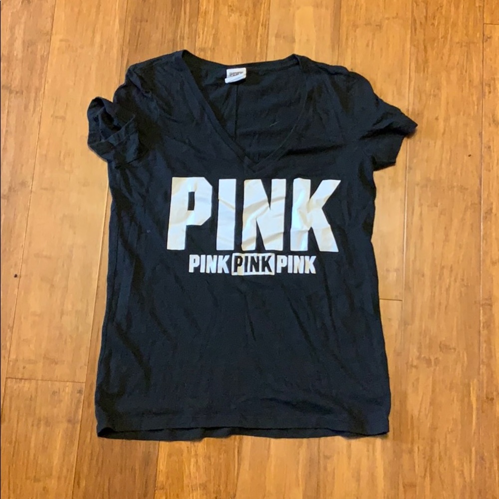 Women’s pink t shirt. Will fit medium size too